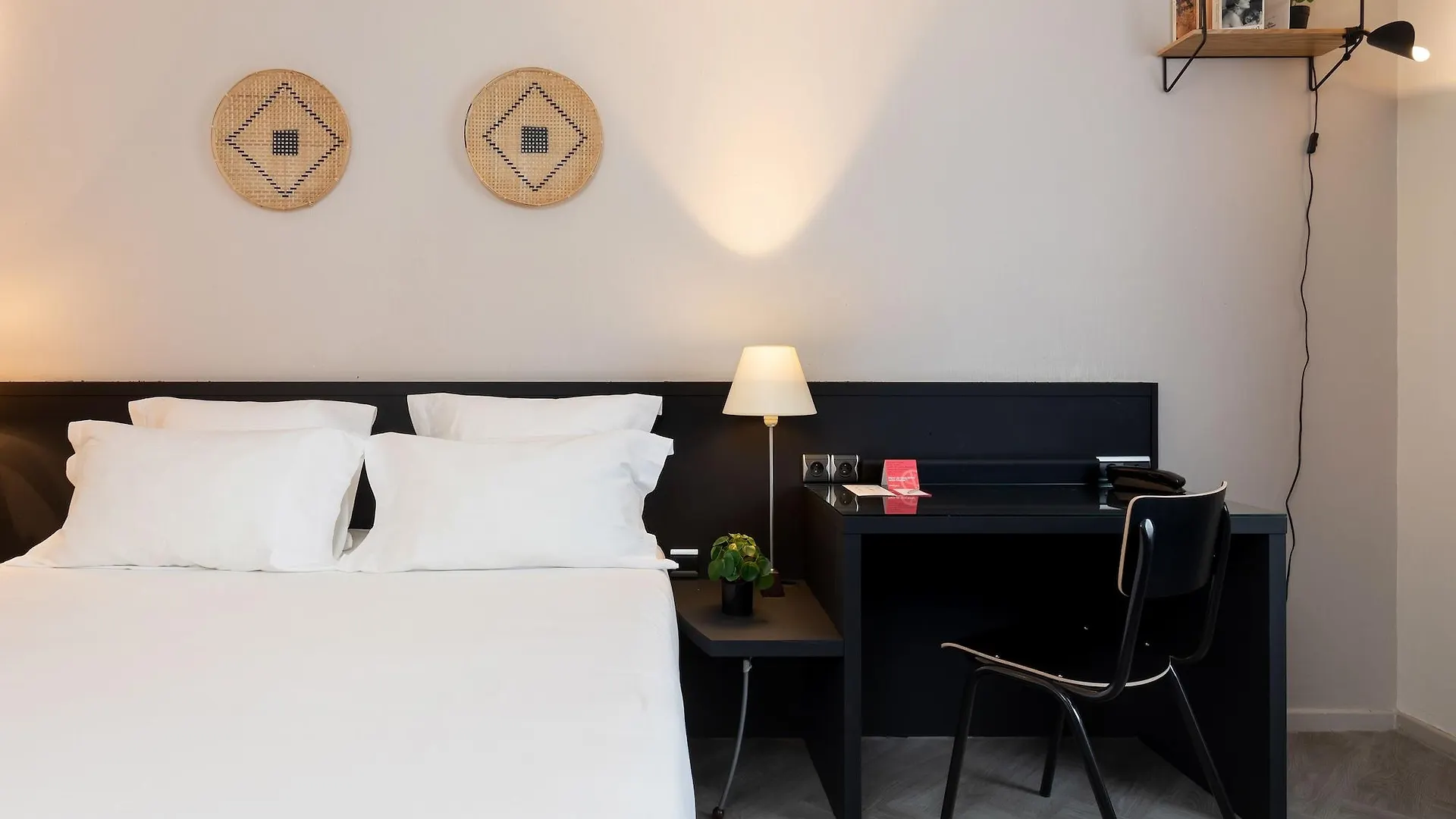 Hotel Chromatics & Restaurant Hill Club By Happyculture Λυών 3*,  Γαλλία