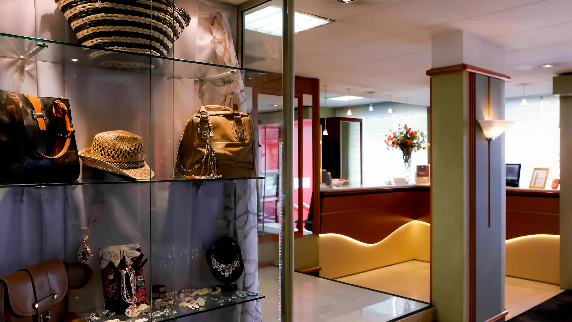 Hotel Chromatics & Restaurant Hill Club By Happyculture Λυών