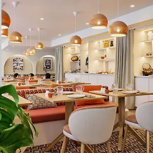 https://hotel-continental-saint-raphael.fr-provencehotel.com