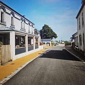 https://hotel-des-sables-blancs.inbrittany.com
