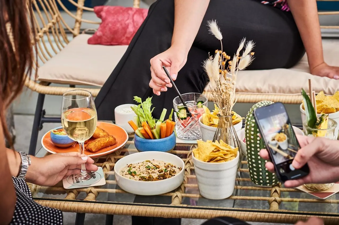 Hotel Chromatics & Restaurant Hill Club By Happyculture Lyon